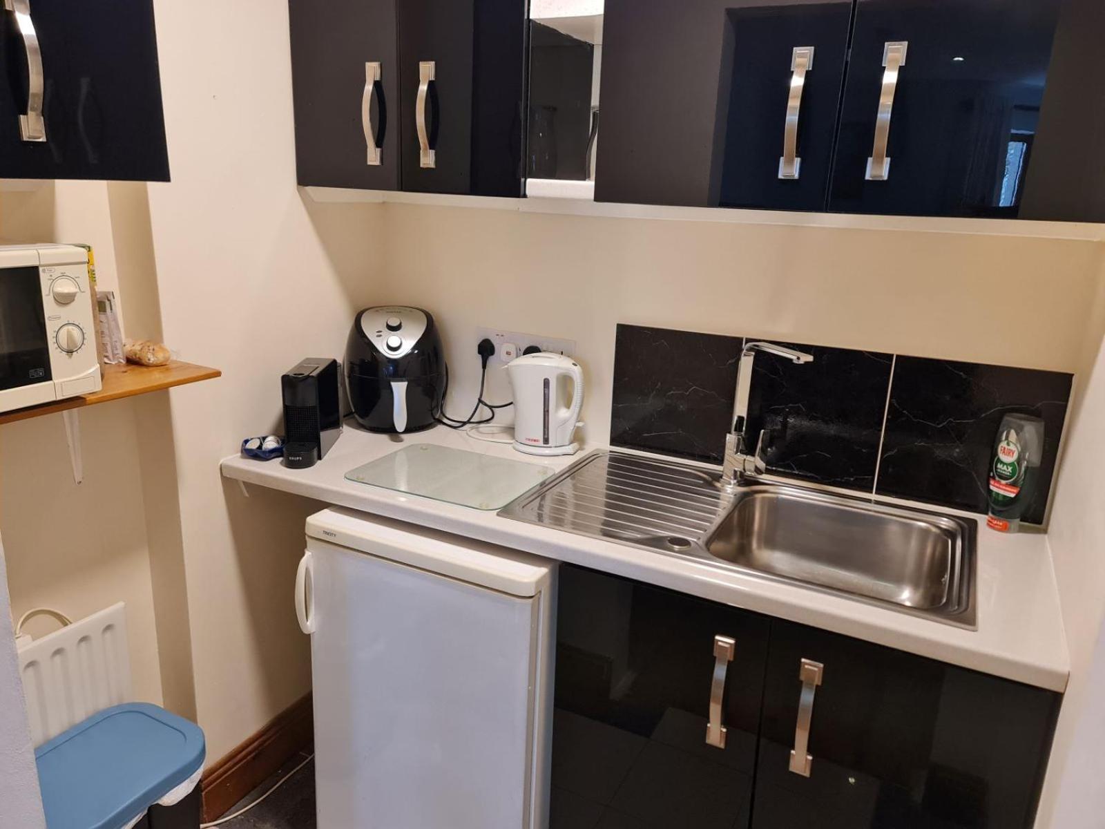 The Garden Gates Guest Accommodation 캐슬바 외부 사진